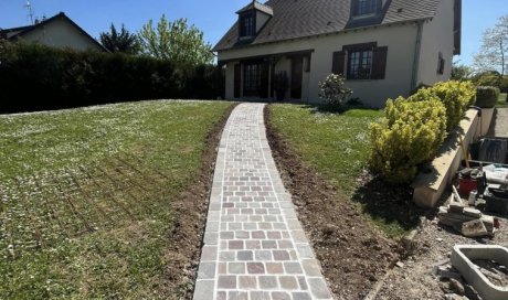 Pose de pavés KANDLA pour un accès à un garage et une allée 