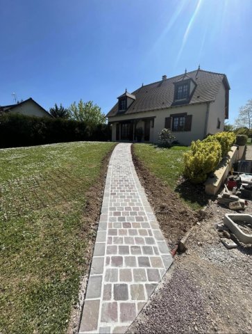 Pose de pavés KANDLA pour un accès à un garage et une allée 